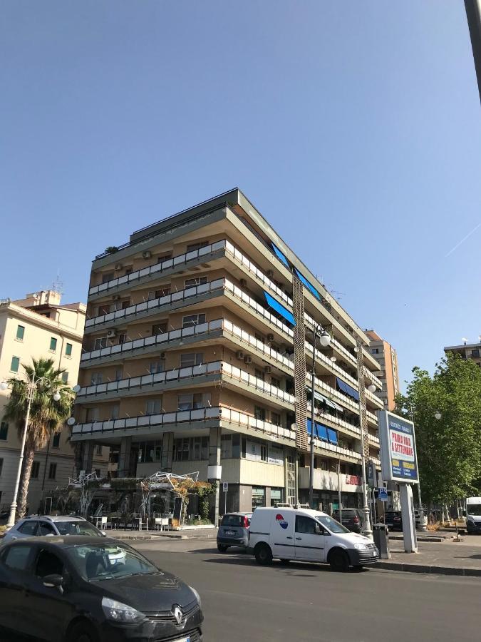 Casa Vacanza Brezza Di Maestrale Salerno Bagian luar foto