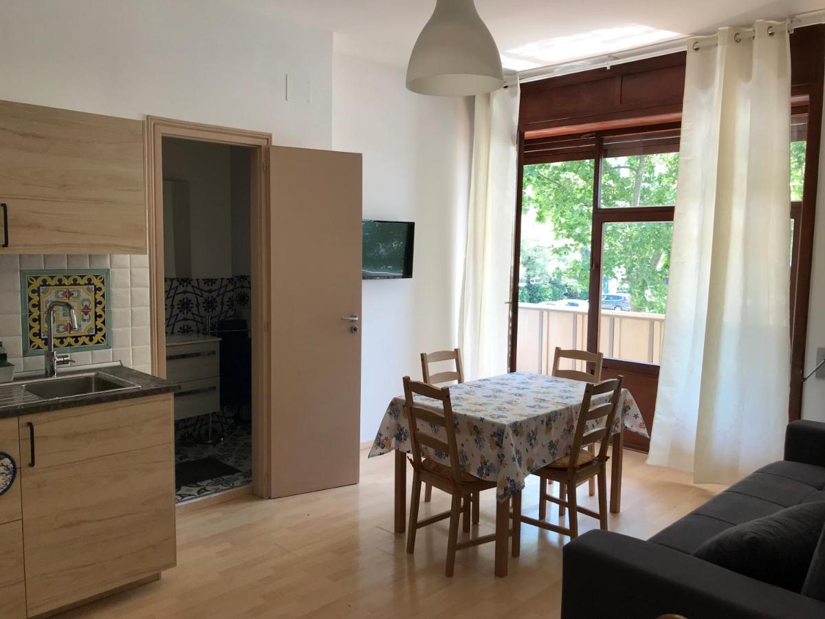 Casa Vacanza Brezza Di Maestrale Salerno Bagian luar foto