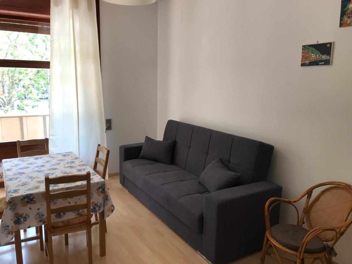 Casa Vacanza Brezza Di Maestrale Salerno Bagian luar foto