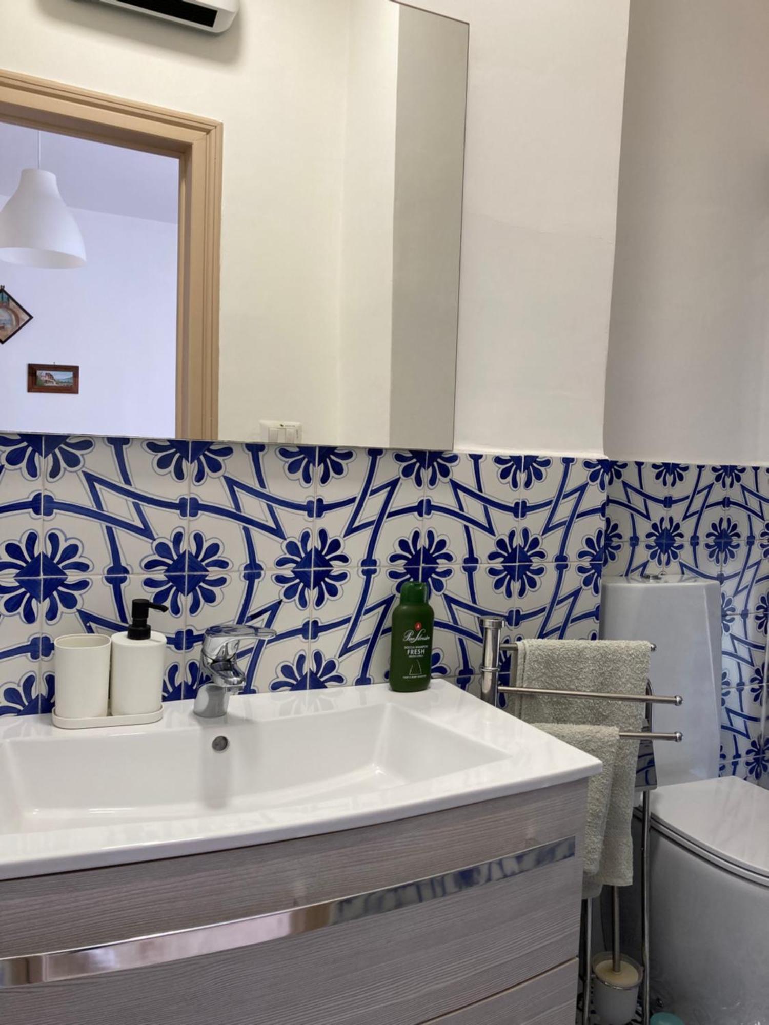 Casa Vacanza Brezza Di Maestrale Salerno Bagian luar foto